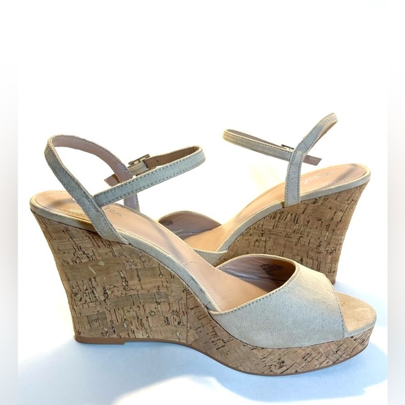 Charles David Lambert Cork Platform Wedge in Nude Size 11M - Picture 9 of 13